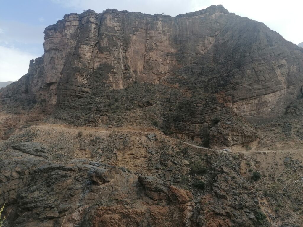 2023-04-01 Eine uninformierte Entscheidung im Hajar Gebirge